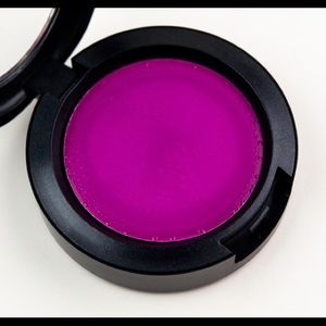 Mac Madly Magenta Cream Colour Base
